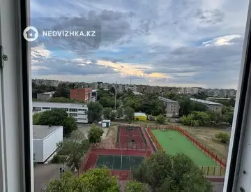 3-комнатная квартира, этаж 9 из 9, 90 м²
