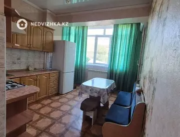 2-комнатная квартира, этаж 2 из 5, 58 м², На длительный срок