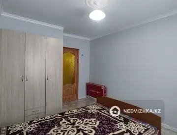 2-комнатная квартира, этаж 4 из 5, 56 м², На длительный срок