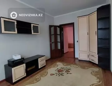 4-комнатная квартира, этаж 2 из 5, 109 м²
