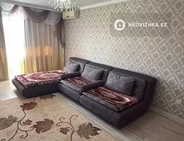3-комнатная квартира, этаж 4 из 5, 60 м², Посуточно