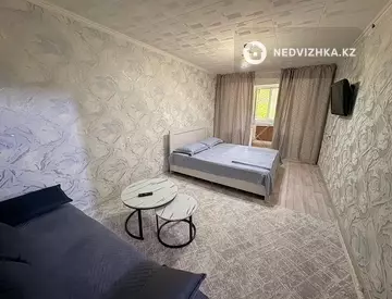 1-комнатная квартира, этаж 1 из 5, 35 м², По часам