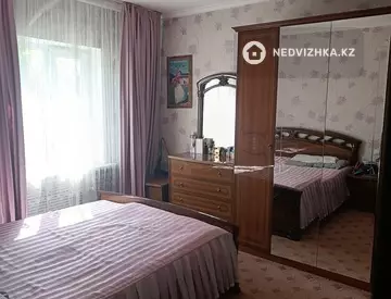 2-комнатная квартира, этаж 4 из 5, 58 м²