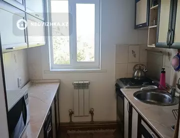 2-комнатная квартира, этаж 4 из 5, 58 м²