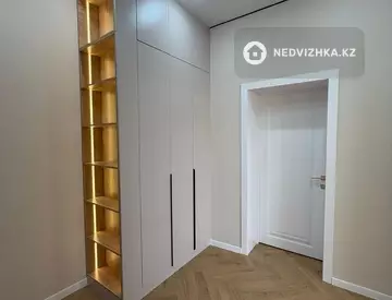 2-комнатная квартира, этаж 6 из 7, 60 м², Посуточно