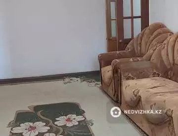 2-комнатная квартира, этаж 4 из 5, 47 м²