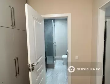 2-комнатная квартира, этаж 1 из 7, 52 м², На длительный срок