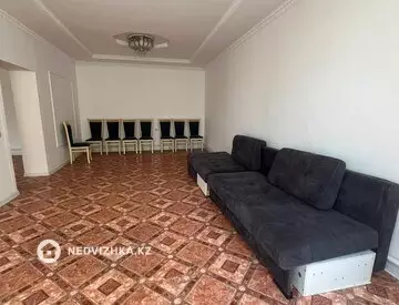 5-комнатный дом, 7 соток, 350 м², На длительный срок