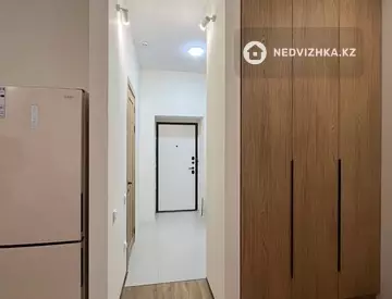 1-комнатная квартира, этаж 1 из 9, 33 м²