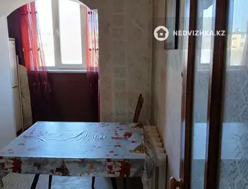 2-комнатная квартира, этаж 4 из 5, 50 м²