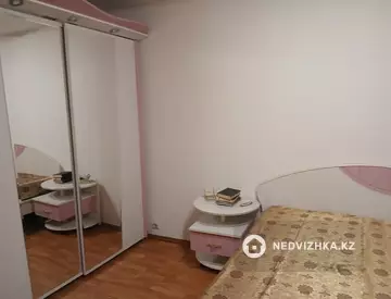 3-комнатная квартира, этаж 2 из 5, 84 м²