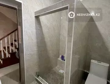 6-комнатный дом, 8.3 соток, 200 м²