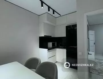 3-комнатная квартира, этаж 5 из 9, 72 м², Посуточно