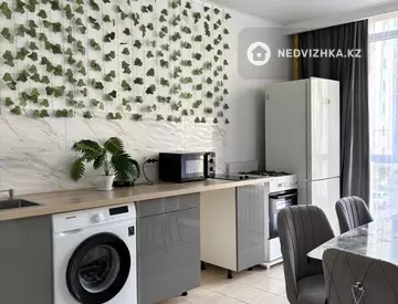 1-комнатная квартира, этаж 2 из 9, 47 м², Посуточно