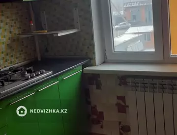 2-комнатная квартира, этаж 3 из 5, 45 м²