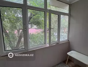 3-комнатная квартира, этаж 4 из 5, 70 м²