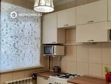 1-комнатная квартира, этаж 4 из 4, 36 м²