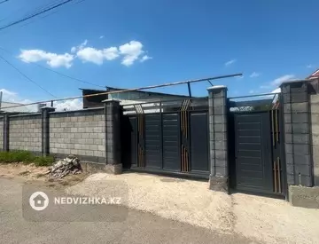 4-комнатный дом, 4 соток, 156 м²