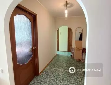 2-комнатная квартира, этаж 3 из 5, 51 м²