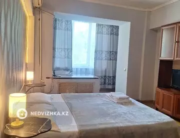 1-комнатная квартира, этаж 3 из 9, 40 м², Посуточно