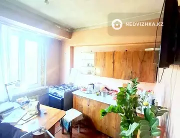 3-комнатная квартира, этаж 5 из 35, 72 м²