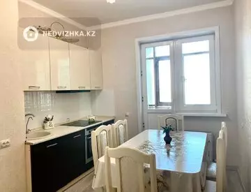 4-комнатная квартира, этаж 8 из 12, 110 м²