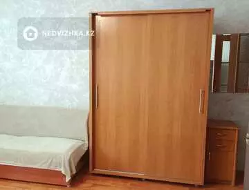 2-комнатная квартира, этаж 10 из 15, 50 м², На длительный срок
