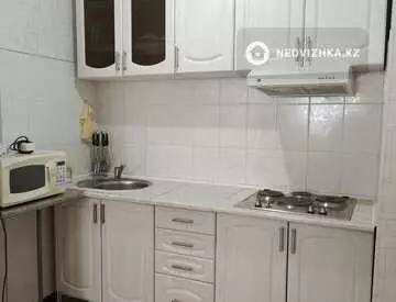 2-комнатная квартира, этаж 10 из 15, 50 м², На длительный срок