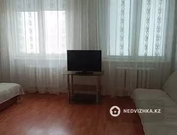 2-комнатная квартира, этаж 10 из 15, 50 м², На длительный срок