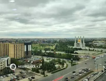 4-комнатная квартира, этаж 16 из 25, 130 м², Посуточно