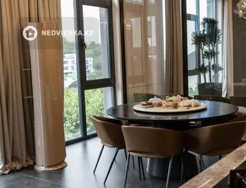 6-комнатная квартира, этаж 1 из 3, 650 м²