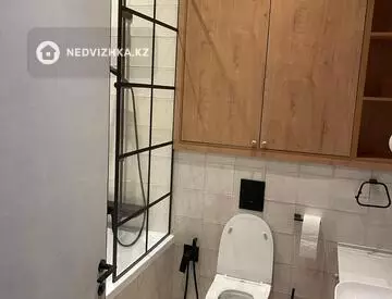 5-комнатная квартира, этаж 1 из 3, 300 м²