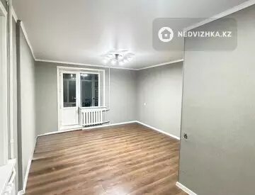 1-комнатная квартира, этаж 3 из 5, 38 м²