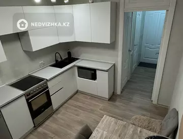 2-комнатная квартира, этаж 8 из 10, 52 м², На длительный срок