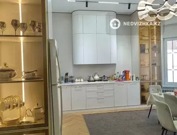 4-комнатная квартира, этаж 1 из 1, 190 м²