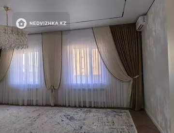 4-комнатная квартира, этаж 1 из 1, 190 м²