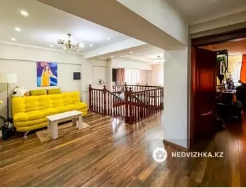 7-комнатная квартира, этаж 5 из 5, 270 м²