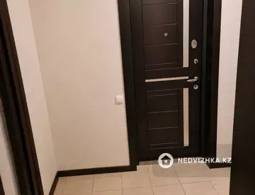 2-комнатная квартира, этаж 4 из 5, 38 м²