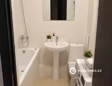 2-комнатная квартира, этаж 4 из 5, 38 м²