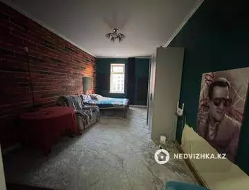 3-комнатная квартира, этаж 10 из 10, 72 м²