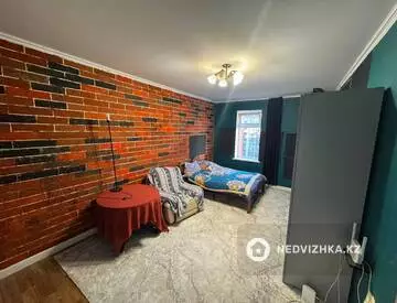 3-комнатная квартира, этаж 10 из 10, 72 м²