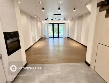 4-комнатный таунхаус, 2.5 соток, 200 м²