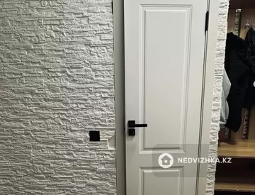1-комнатная квартира, этаж 3 из 3, 32 м²