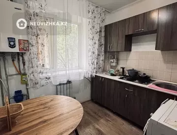 1-комнатная квартира, этаж 3 из 3, 32 м²
