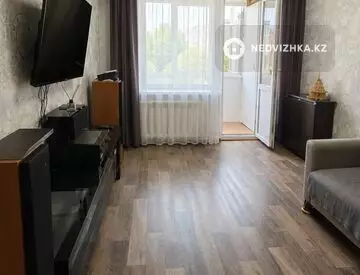 2-комнатная квартира, этаж 4 из 5, 45 м²