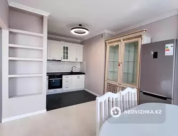2-комнатная квартира, этаж 12 из 14, 66 м²