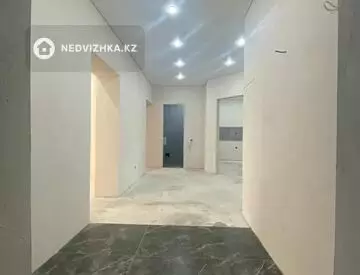 3-комнатная квартира, этаж 3 из 5, 101 м²