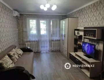 1-комнатная квартира, этаж 3 из 5, 33 м²