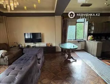 4-комнатная квартира, этаж 2 из 3, 164 м²
