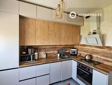 2-комнатная квартира, этаж 3 из 3, 48 м²